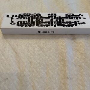 Apple Pencil Pro White with Black Graphic Box